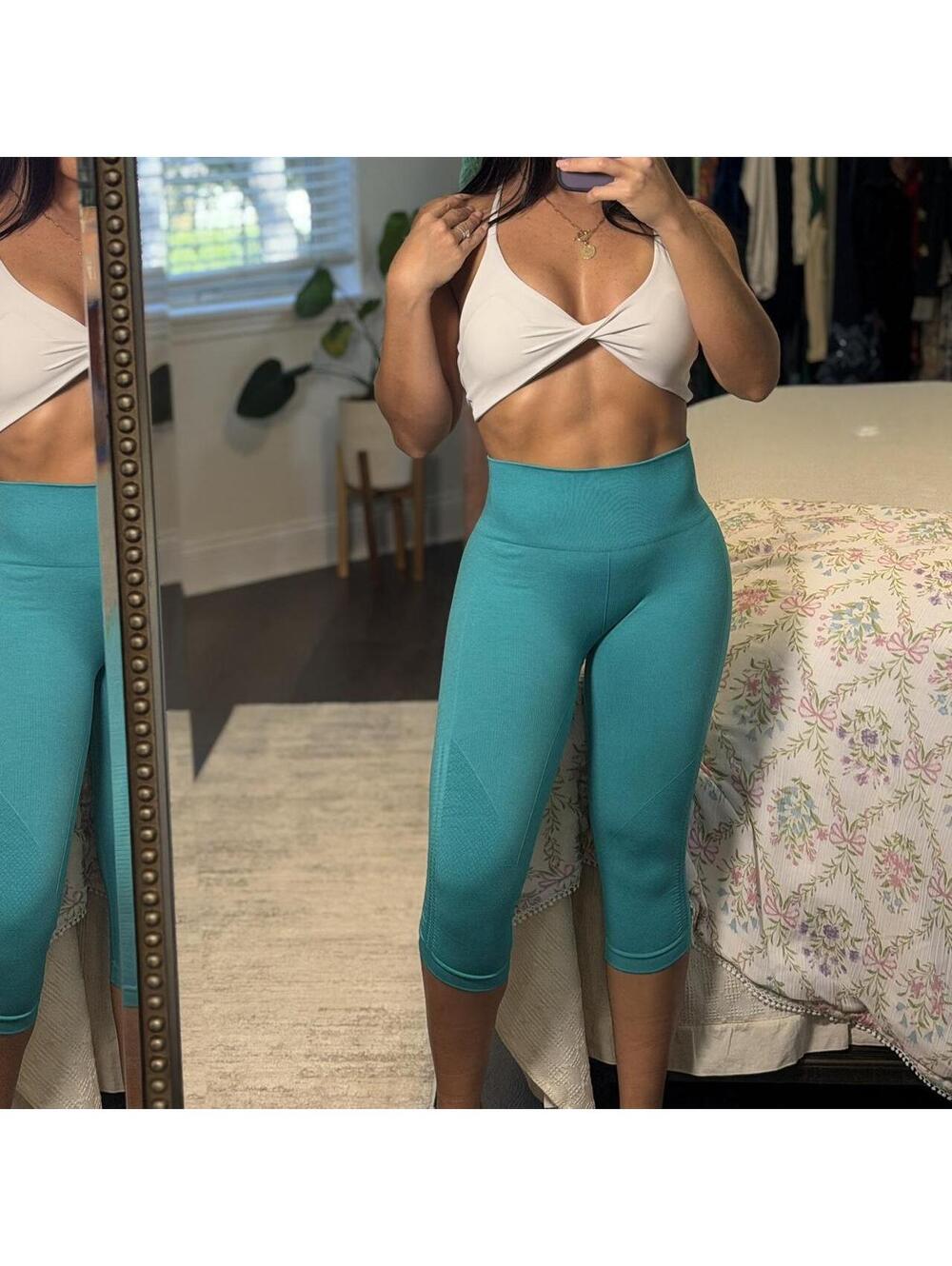 Lululemon Turquoise Seamless Cropped Leggings Capri Yoga Gym leggings - Picture 2 of 7